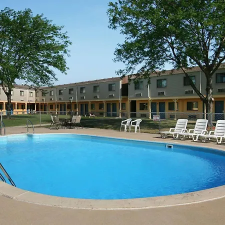 Days Inn By Wyndham Bowling Green-3