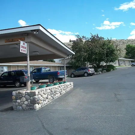 A Wyoming Inn-3
