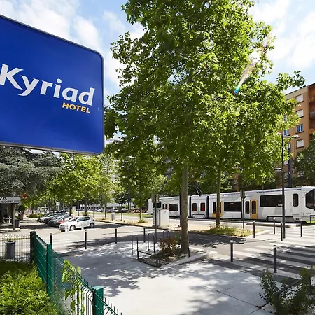 Kyriad Grenoble Centre-2