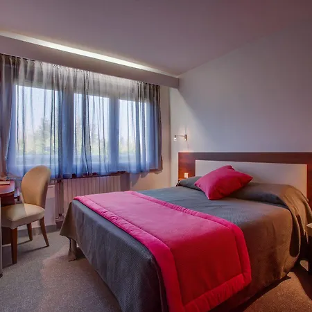 Le Pacifique Citotel Riom-2