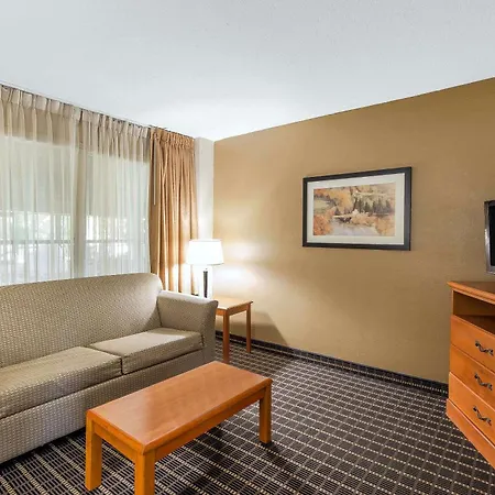 Quality Inn & Suites Sevierville - Pigeon Forge-2