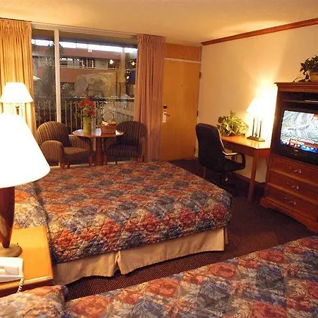 Boulder Outlook Hotel & Suites-2