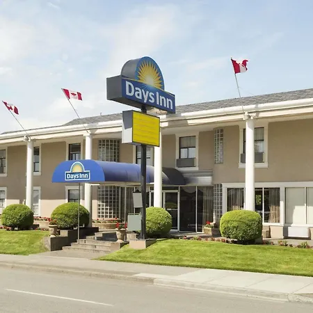 Days Inn By Wyndham Vancouver Metro-2