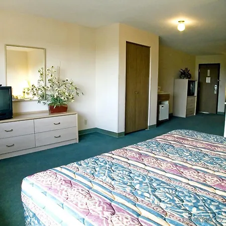 Boarders Inn & Suites By Cobblestone Hotels - Supe-2