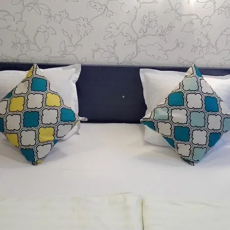 Scotty'S Boutique Hotel-3
