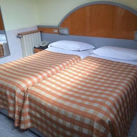 Hotel Mazzini-3