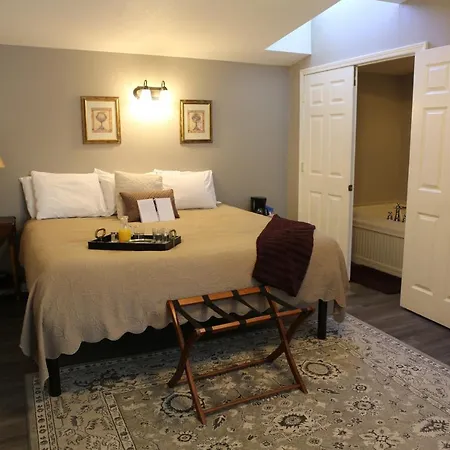 Martha'S Vineyard B & B-3