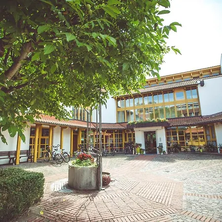 Hotel und Appartementhof Waldeck-2
