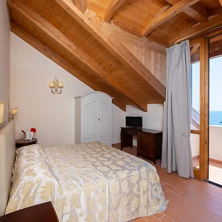 Hotel Isabella-3