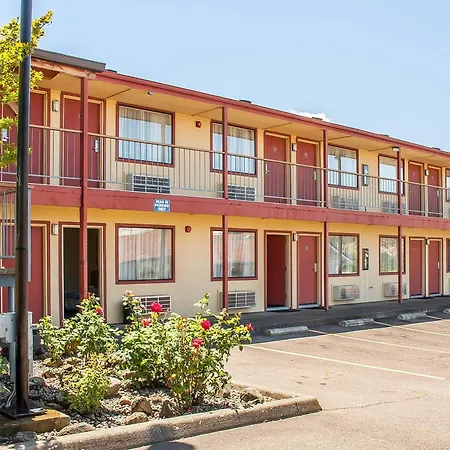 Econo Lodge Ashland-2