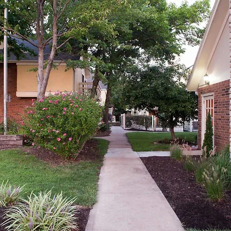 Cloverleaf Suites Kansas City Overland Park-3