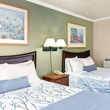 Days Inn By Wyndham San Jose Convention Center-3