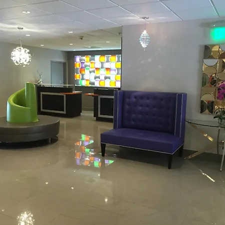 Days Inn & Suites By Wyndham Bonita Springs North Naples-3