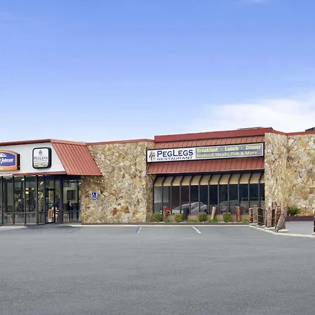 Howard Johnson By Wyndham Valdosta-3