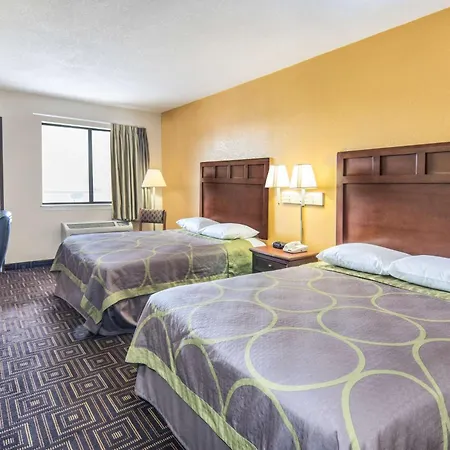 Super 8 By Wyndham Seguin-3