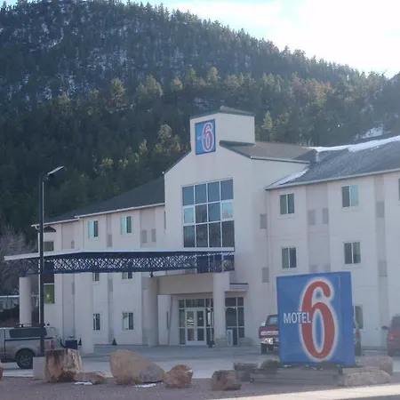 Econo Lodge-3