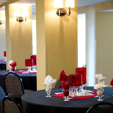 Senate Luxury Suites-3