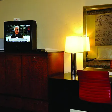 Travelers Inn Manteca-2