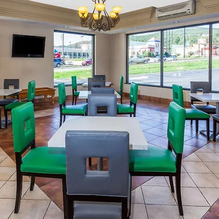 Days Inn By Wyndham Dalton-3