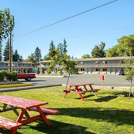 Guest House Ellensburg-2