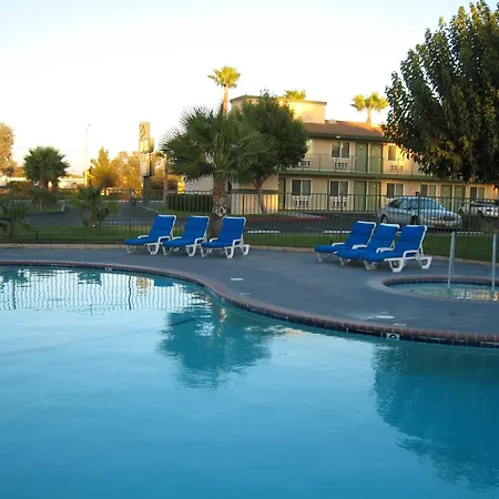 Town House Motel-2