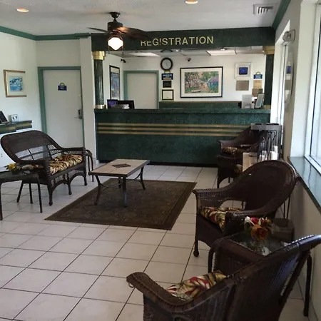 Days Inn By Wyndham West Palm Beach-2