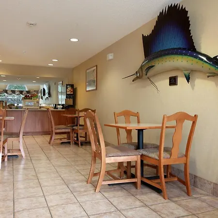 Microtel Inn & Suites By Wyndham Brunswick-2