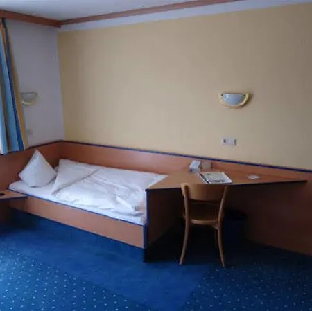 Sleep & Go Hotel Magdeburg-2
