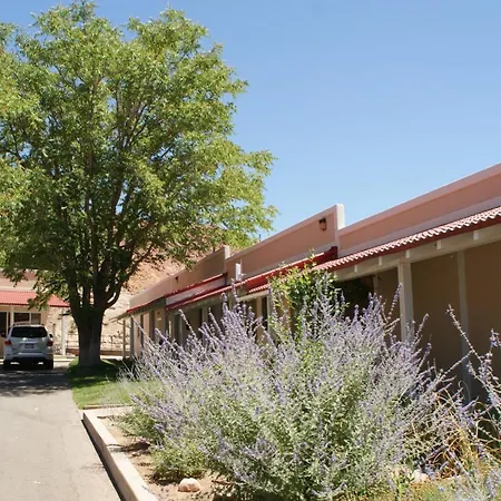 Adventure Inn Moab-3