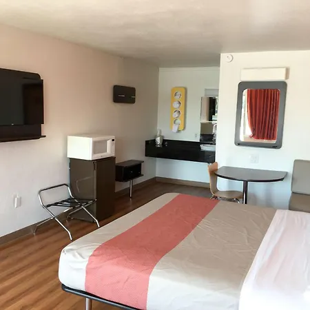 Motel 6-Connellys Springs, Nc-2