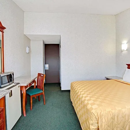Knights Inn Claremont-2