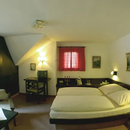 Hotel Friedenshoehe-3