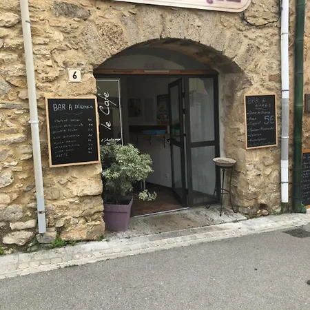 Auberge De Cucugnan-3