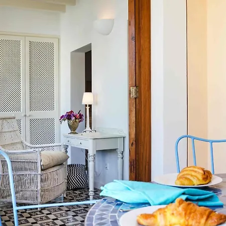 Staycatalina Boutique Hotel-Apartments-3