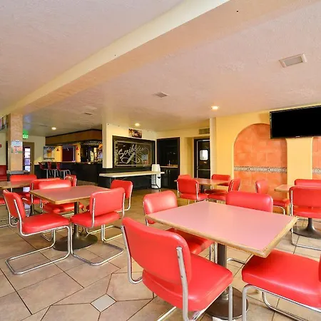 Travelodge By Wyndham El Centro-2