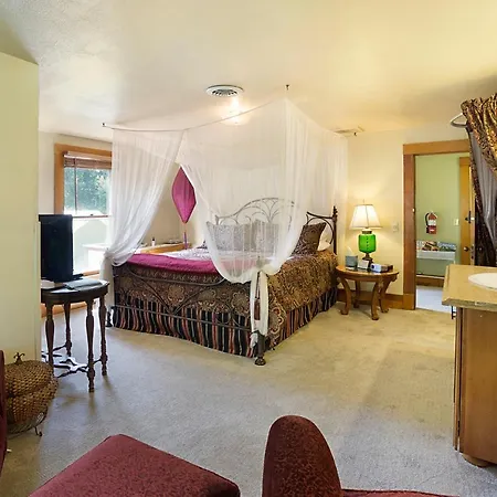 Avenue Hotel Bed And Breakfast-2