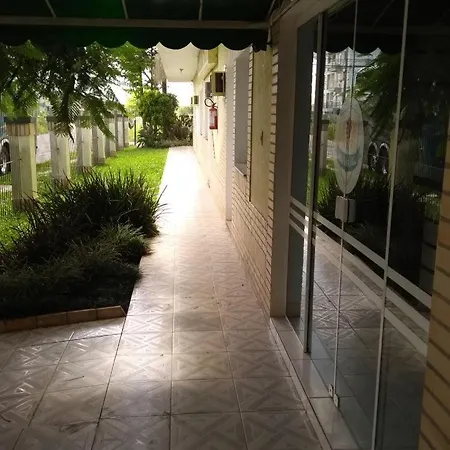 Ville House Hotel Canoas-2