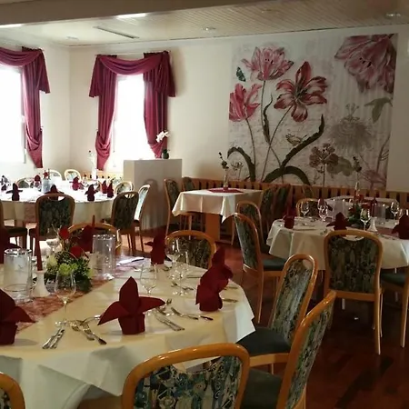Hosser's Hotel Restaurant-2
