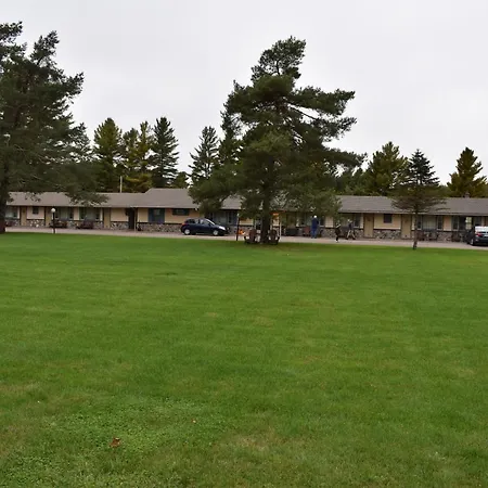 Country Club Motel-2