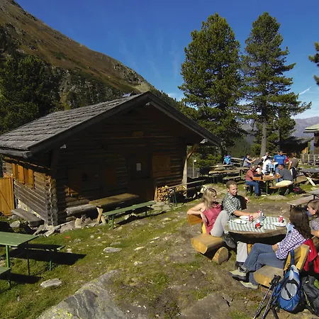 Hotel Edelweiss-2