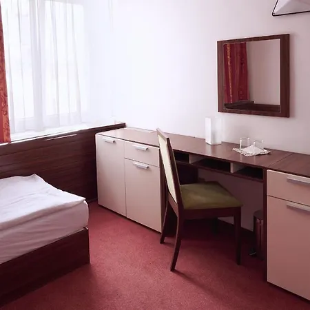 Hotel Echo-2