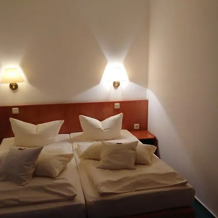 Garni-Hotel Alt Wernigeroeder Hof-3