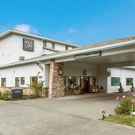 Red Lion Inn & Suites Seaside-2