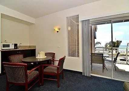 Quality Inn & Suites Oceanview-3