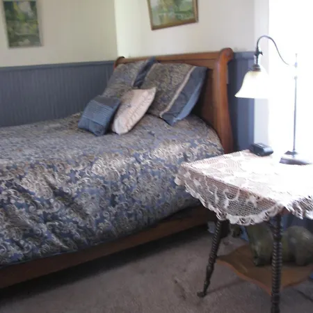 Main Street Bed & Breakfast-3