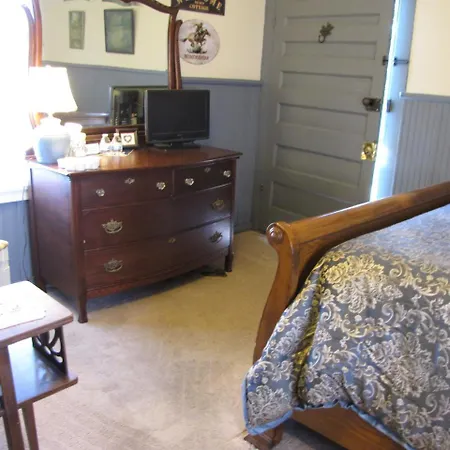 Main Street Bed & Breakfast-2