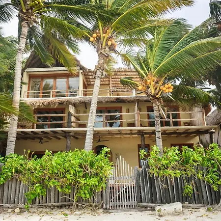 Casa Cat Ba Beachfront Boutique Hotel-3