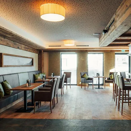 Hotel Garni Alpenjuwel Residenz-3