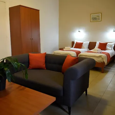 British Hotel-2
