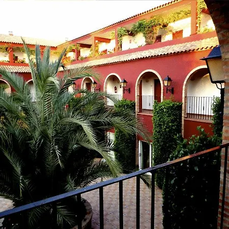 Hotel Valencia Golf-3